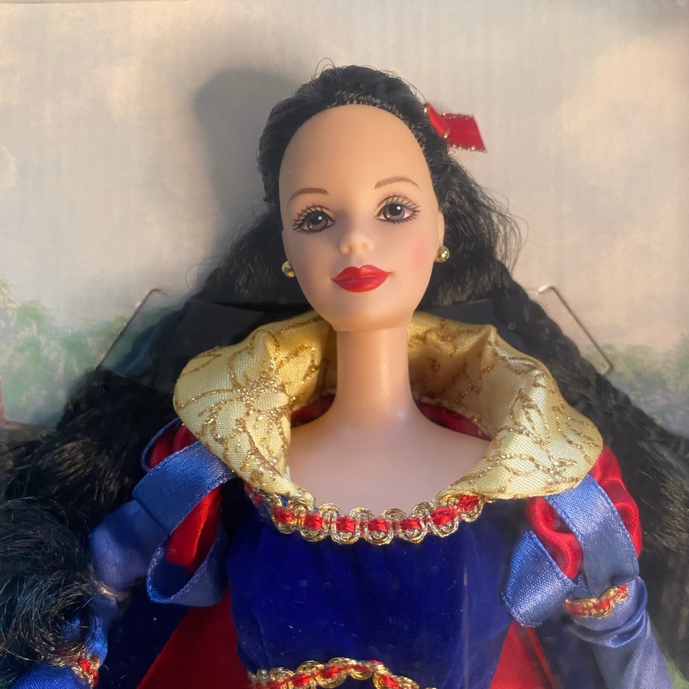 Vintage Barbie as Snow White Mattel 21130 NIB NRFB Box in excellent condition